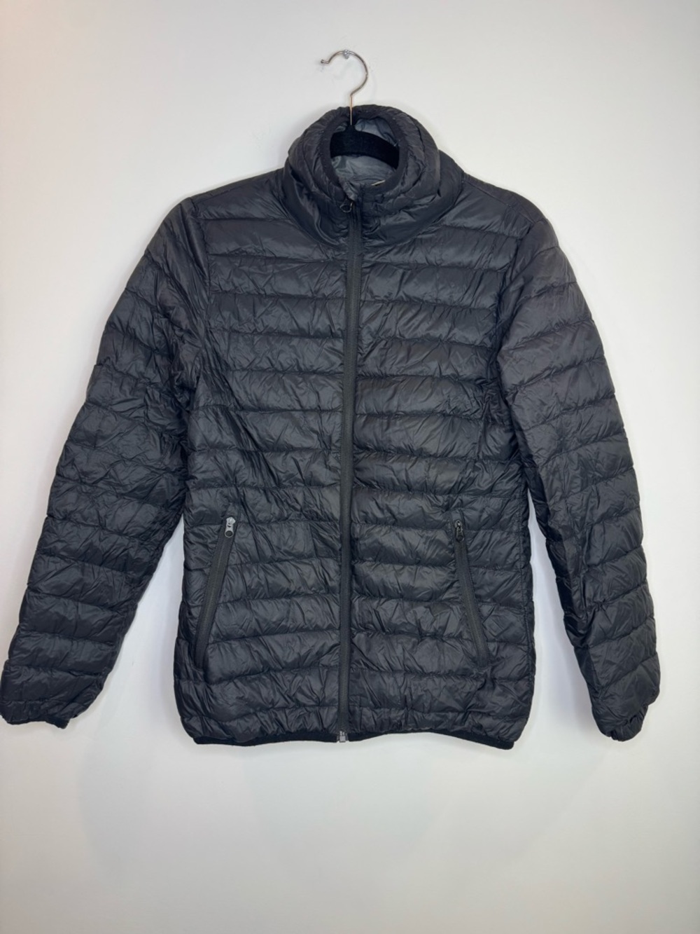 Lightweight Quilted puffer nylon Jacket down filling insulation size small